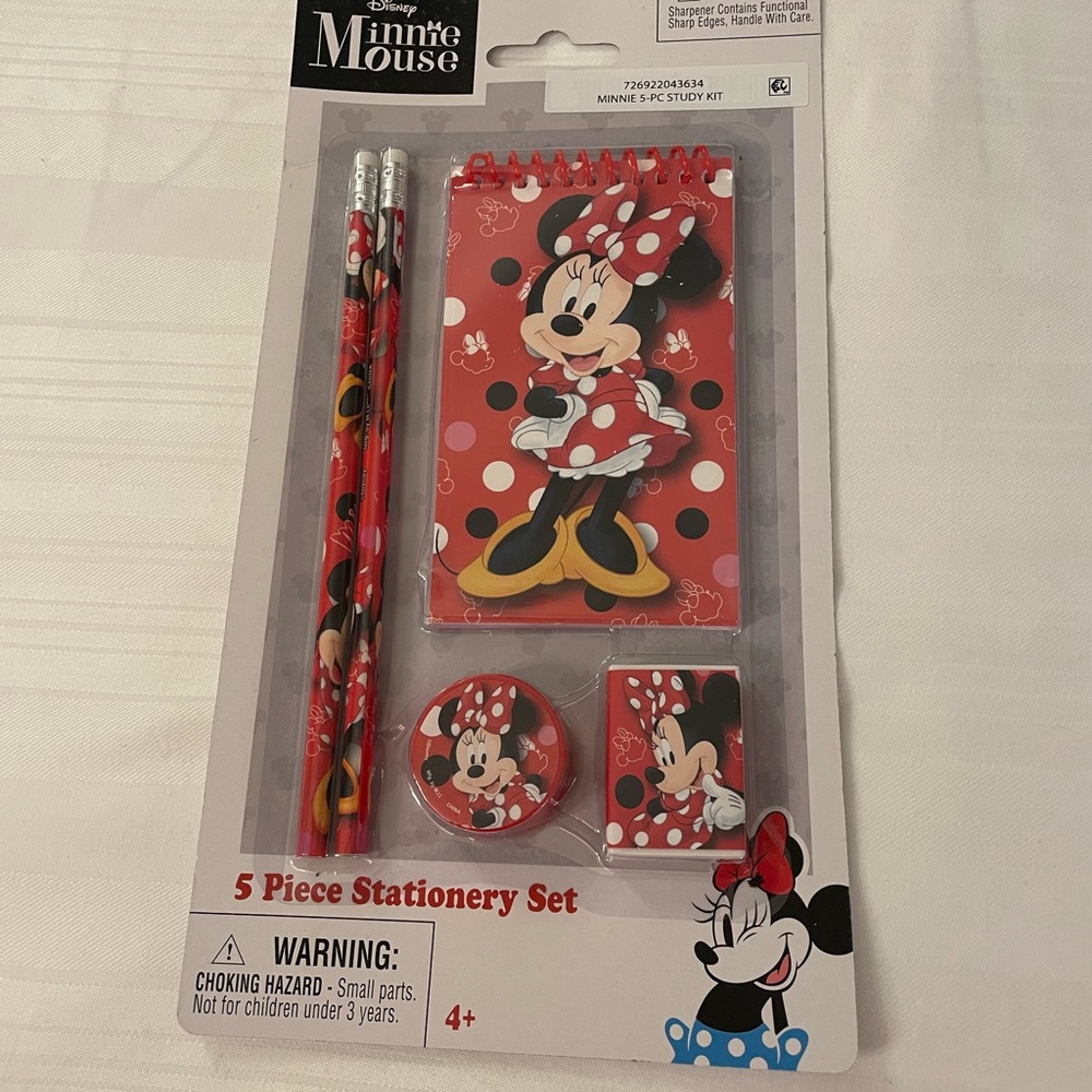 Disney Minnie Mouse Red and Black Stationery Set